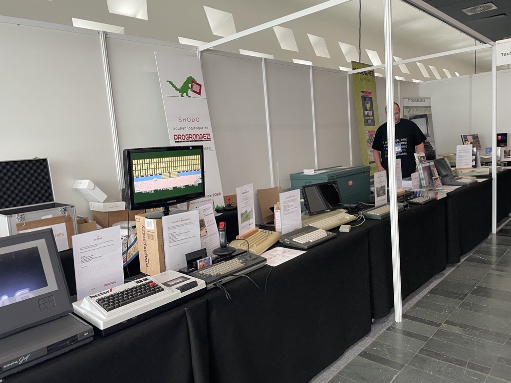 Le stand des webosaures